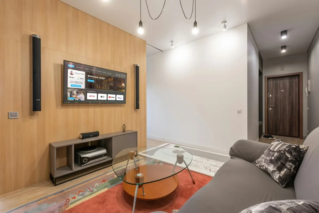 How Technology Is Transforming the Guest Experience in Short-Term Rentals