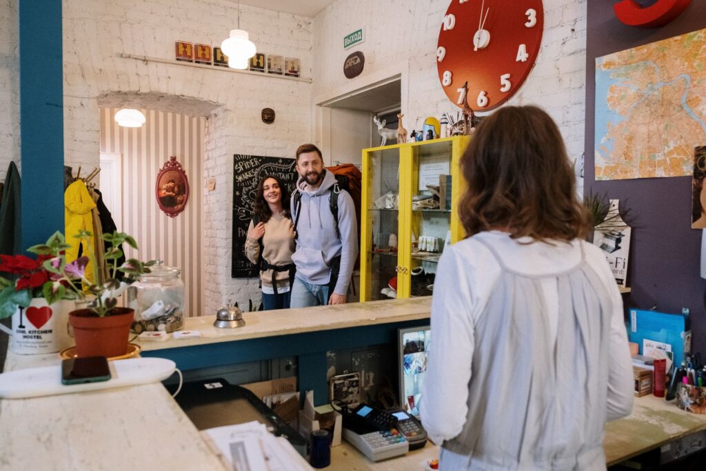 7 Simple Ways to Make Guests Feel at Home From the Moment They Arrive